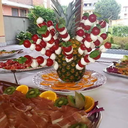 Ξενοδοχείο Virginia Palace 4*