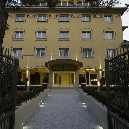 Virginia Palace Hotel 4*
