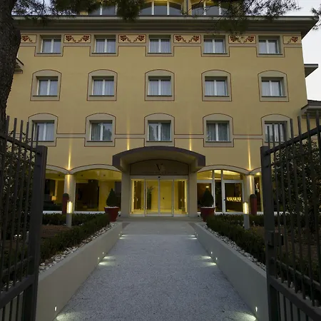 Virginia Palace Hotel 4*