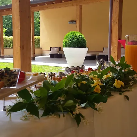 Virginia Palace Hotel 4*