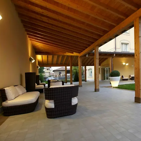 Virginia Palace Hotel 4*